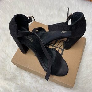Black Strap Pump